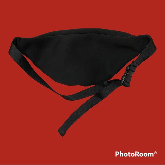 Fanny Pack Peace Love World - Picture 2 of 3